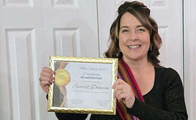 Teacher presented Métis Educator Award 